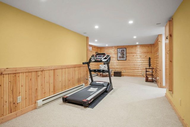 10576 Mayflower Road, Mount Horeb, WI 53572