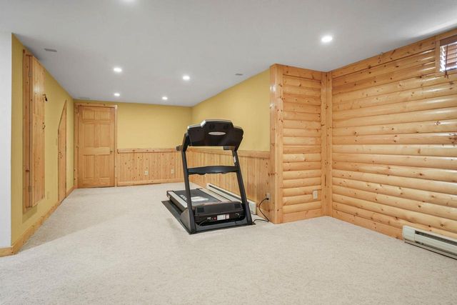 10576 Mayflower Road, Mount Horeb, WI 53572