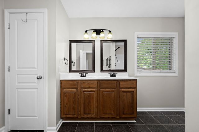 2250 Tedder Blvd, Murfreesboro, TN 37129