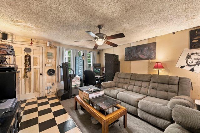 7051 WASHINGTON STREET, New Port Richey, FL 34652