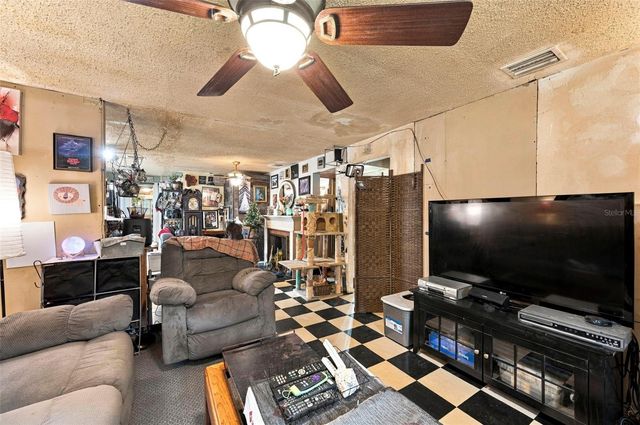 7051 WASHINGTON STREET, New Port Richey, FL 34652