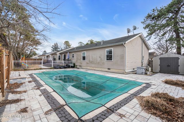 1117 6th Avenue, Toms River, NJ 08757