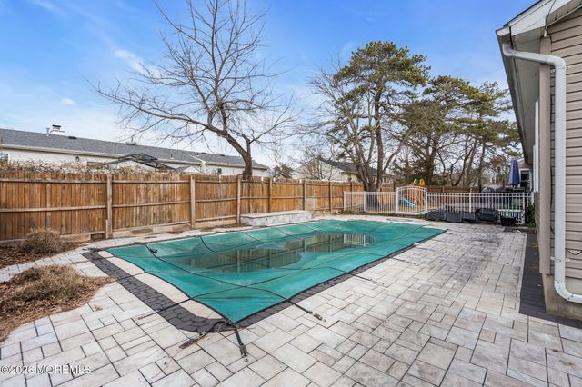 1117 6th Avenue, Toms River, NJ 08757