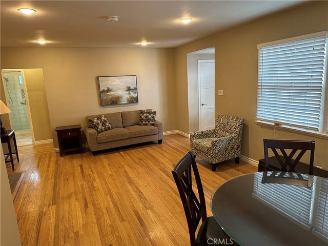 21339 Velicata Steet, Woodland Hills, CA 91364