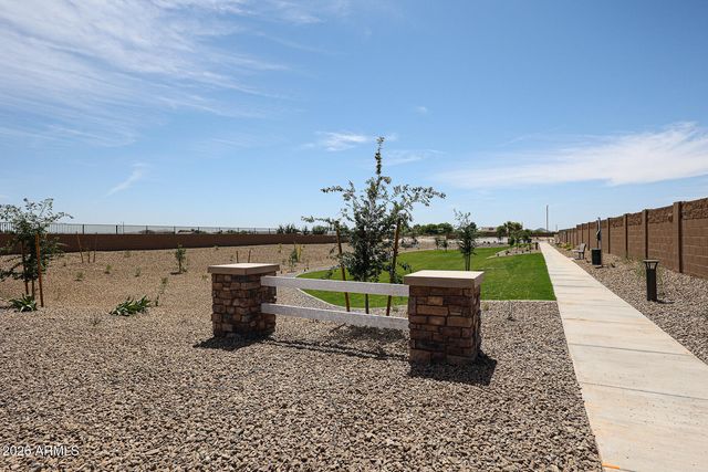 468 W FLAX Drive, San Tan Valley, AZ 85140