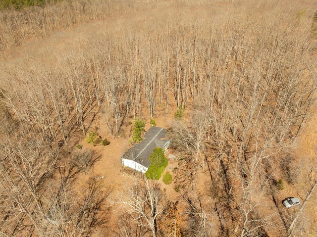 7822 Barnhill Rd, Primm Springs, TN 38476