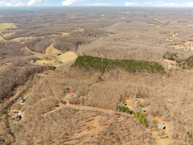 7822 Barnhill Rd, Primm Springs, TN 38476