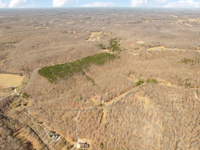 7822 Barnhill Rd, Primm Springs, TN 38476