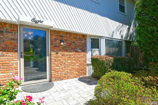 8 Foothill Lane, East Northport, NY 11731