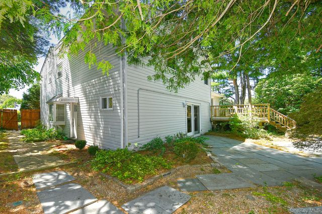 8 Foothill Lane, East Northport, NY 11731