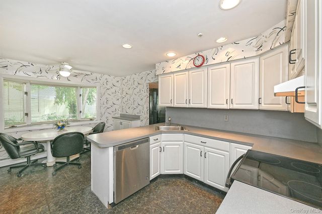 8 Foothill Lane, East Northport, NY 11731