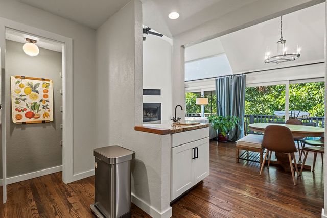 9222 Church Road 117, Dallas, TX 75231