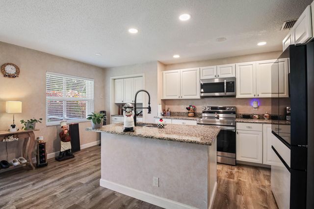 6881 Willow Creek Run, Greenacres, FL 33463