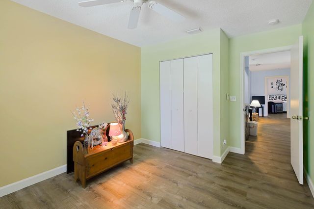 6881 Willow Creek Run, Greenacres, FL 33463