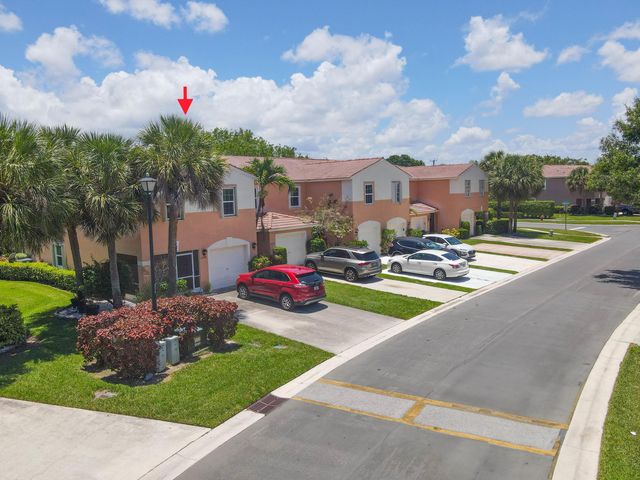 6881 Willow Creek Run, Greenacres, FL 33463