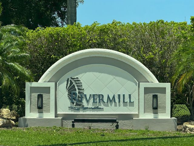 6881 Willow Creek Run, Greenacres, FL 33463