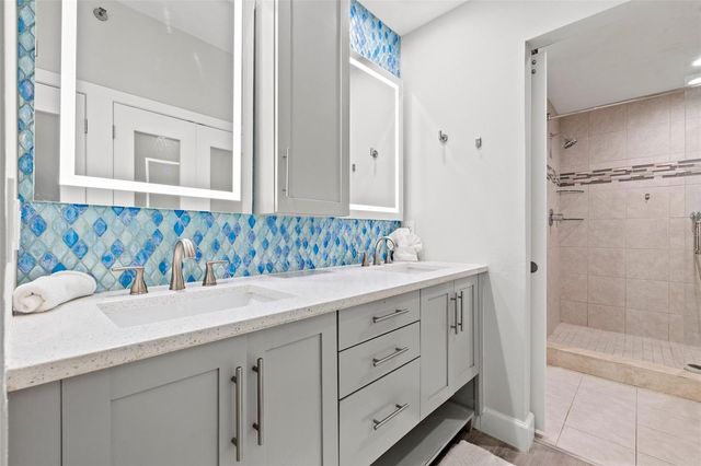 615 DREAM ISLAND PLACE 210, Longboat Key, FL 34228