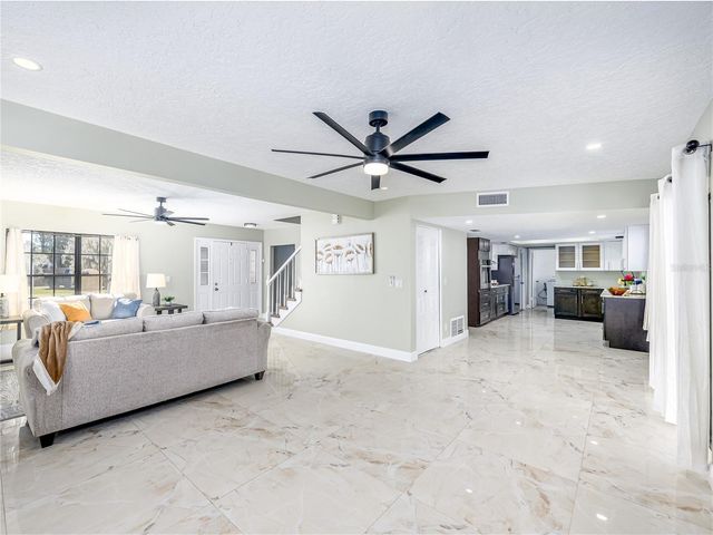 520 WYNNWOOD DRIVE, Brandon, FL 33511