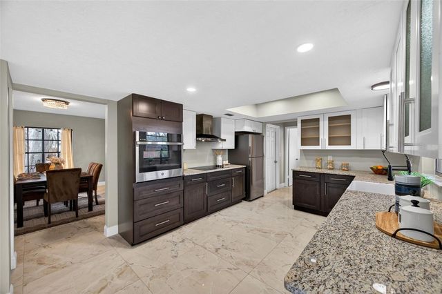 520 WYNNWOOD DRIVE, Brandon, FL 33511