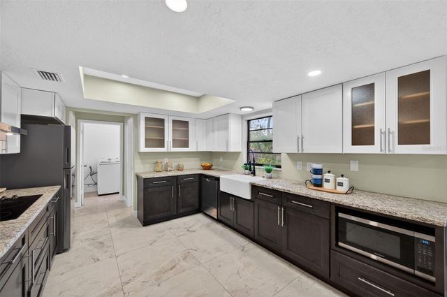 520 WYNNWOOD DRIVE, Brandon, FL 33511