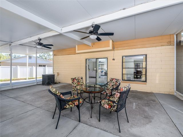 520 WYNNWOOD DRIVE, Brandon, FL 33511