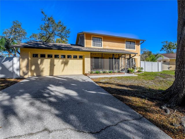 520 WYNNWOOD DRIVE, Brandon, FL 33511