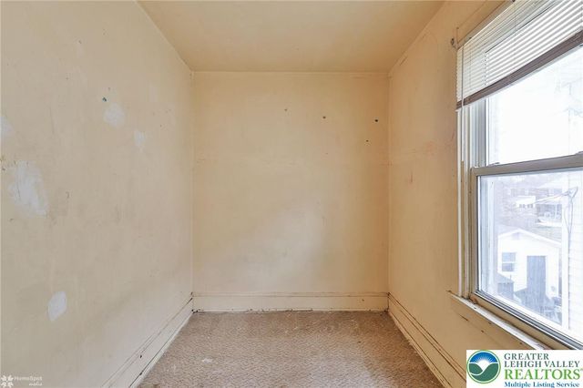 622 East Locust Street, Bethlehem City, PA 18018