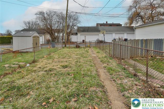 622 East Locust Street, Bethlehem City, PA 18018