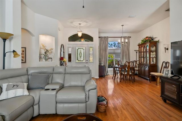 2 WILLOUGHBY PLACE, Palm Coast, FL 32164