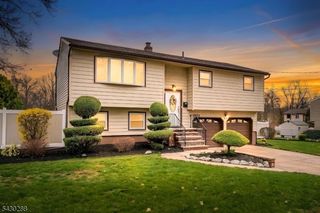 63 Arden St, Franklin Twp., NJ 08873