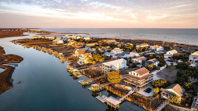 231 Watson Way, Pawleys Island, SC 29585