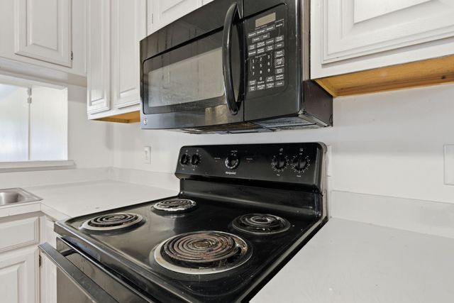 119 Larchbrook Drive, Desoto, TX 75115