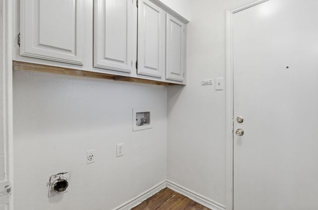 119 Larchbrook Drive, Desoto, TX 75115