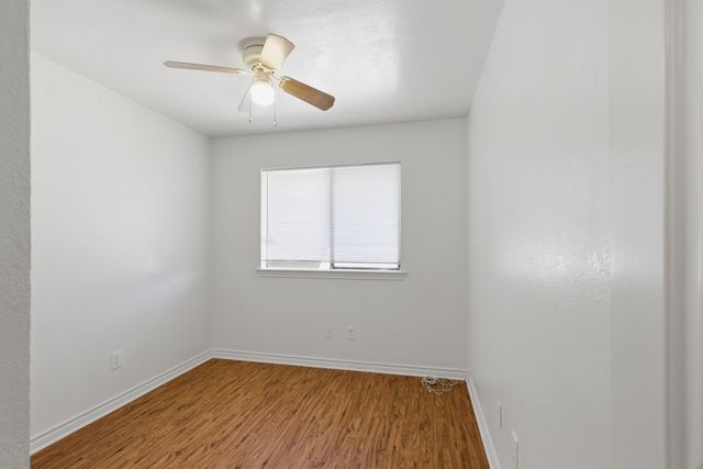 119 Larchbrook Drive, Desoto, TX 75115