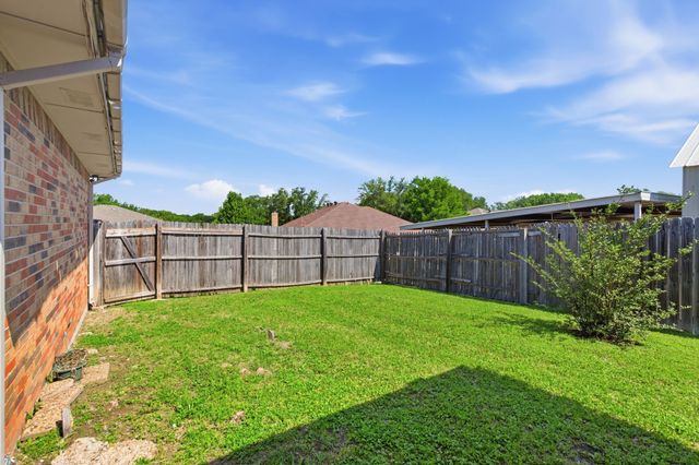 119 Larchbrook Drive, Desoto, TX 75115