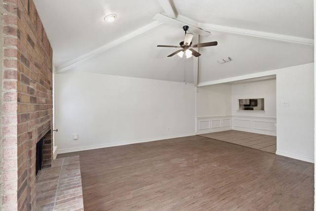 119 Larchbrook Drive, Desoto, TX 75115