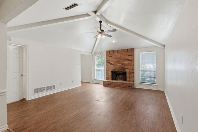 119 Larchbrook Drive, Desoto, TX 75115