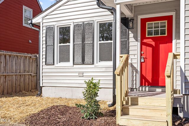 807 Shari Court, Durham, NC 27704