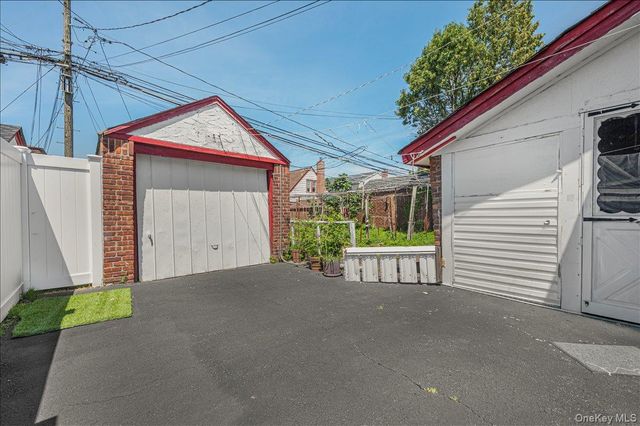 125 Sterling Road, Elmont, NY 11003