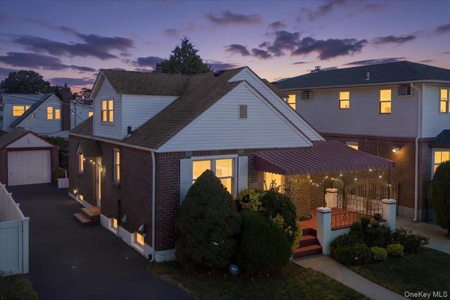 125 Sterling Road, Elmont, NY 11003