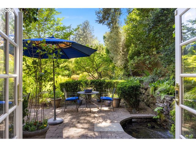6316 Sw CANBY St, Portland, OR 97219