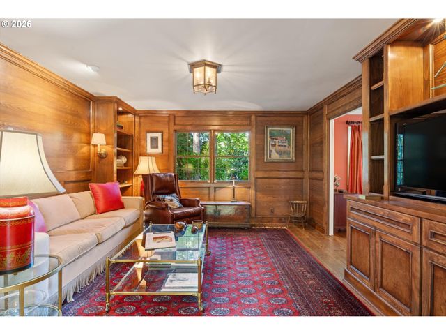 6316 Sw CANBY St, Portland, OR 97219