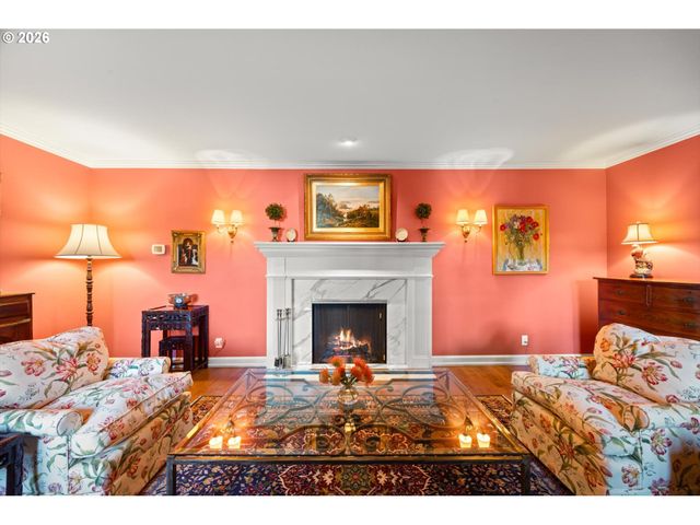 6316 Sw CANBY St, Portland, OR 97219