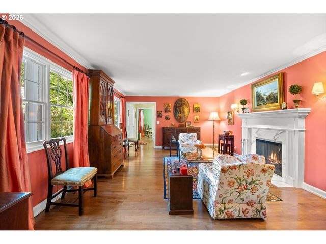 6316 Sw CANBY St, Portland, OR 97219
