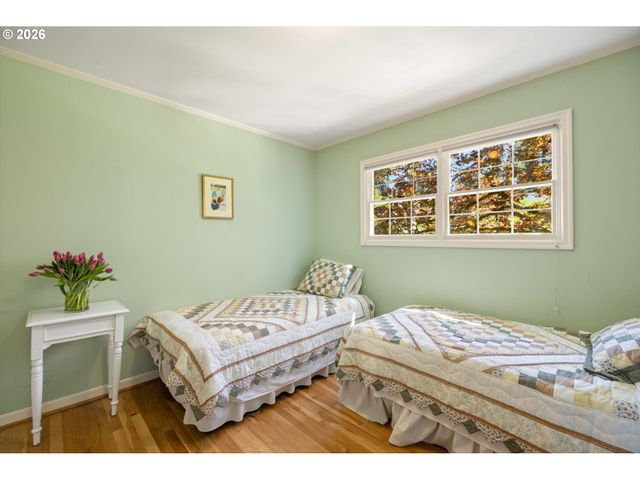 6316 Sw CANBY St, Portland, OR 97219