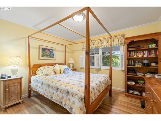 6316 Sw CANBY St, Portland, OR 97219