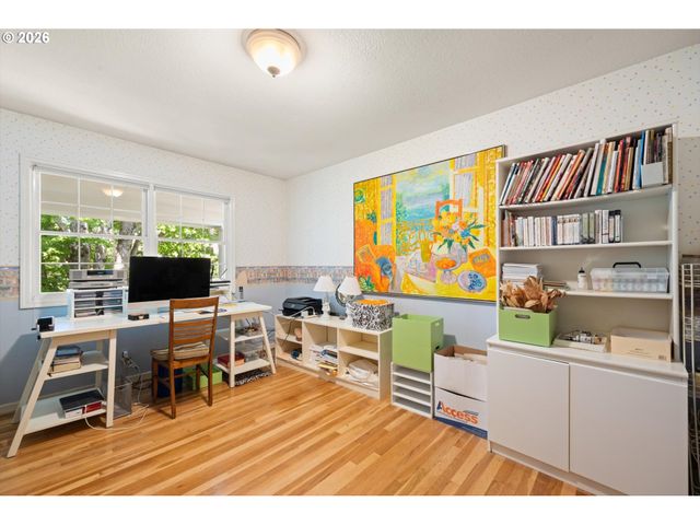 6316 Sw CANBY St, Portland, OR 97219