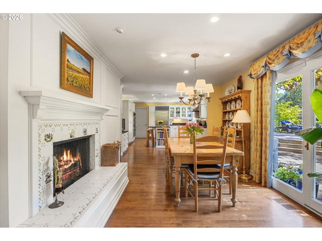 6316 Sw CANBY St, Portland, OR 97219