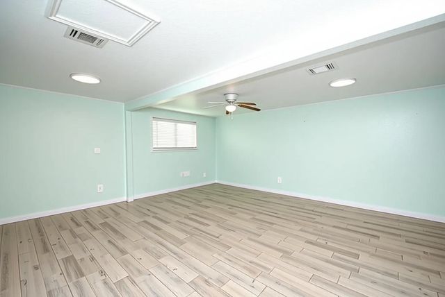 1231 W 7th Street, Freeport, TX 77541