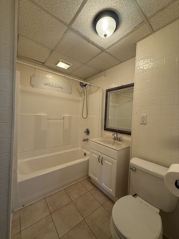 12 Columbus Ave 2, Lowell, MA 01851